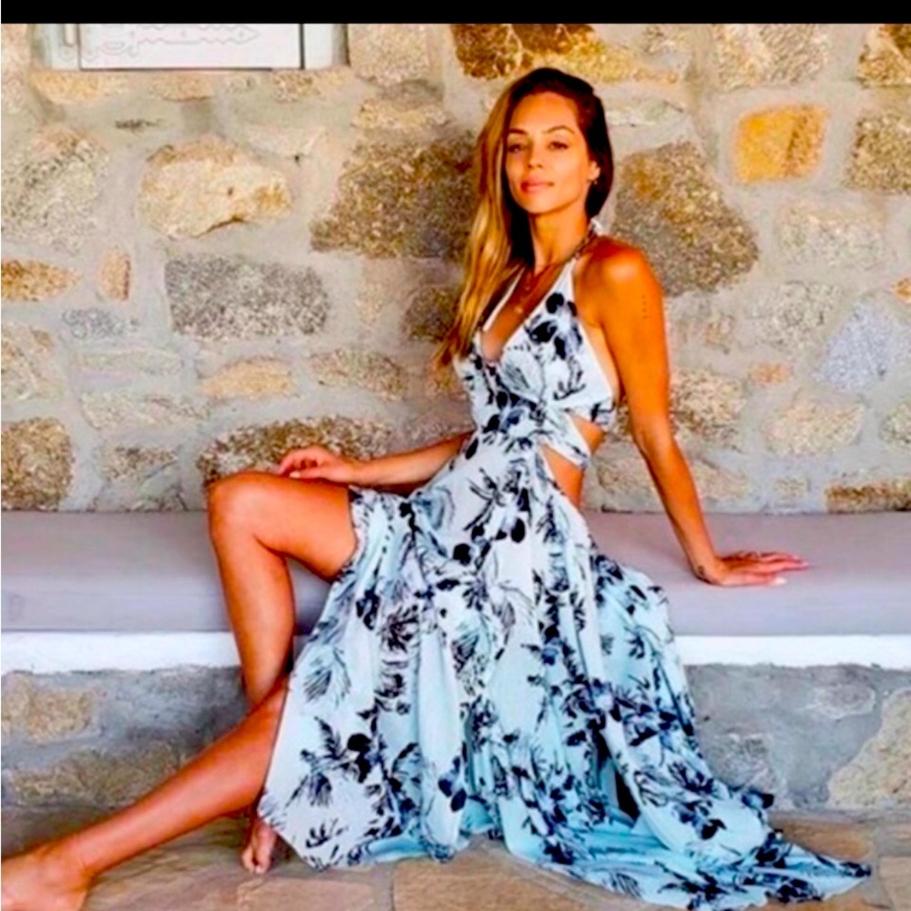 Free people babe blue Dress size large beautiful splits on side